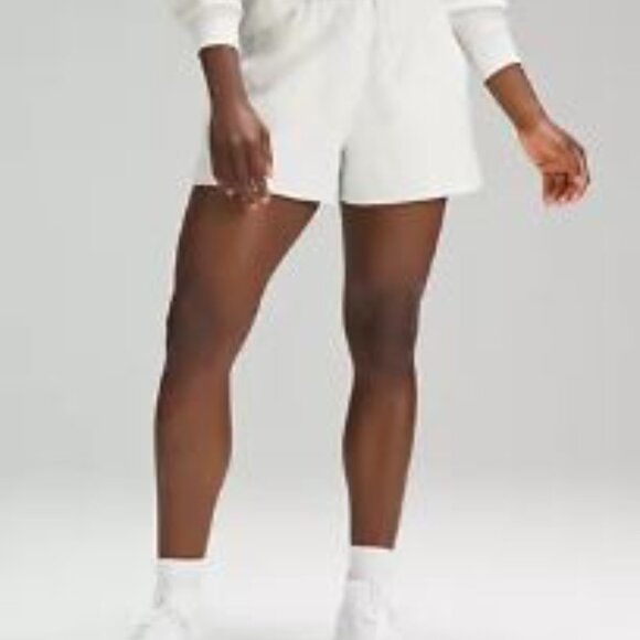 Cinchable Waist High-Rise Woven Short - Picture 3 of 3